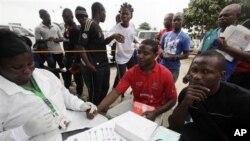 Dalam laporan menyambut Hari AIDS Dunia, program bersama PBB mengenai HIV/AIDS (UNAIDS) menyatakan ada pengurangan 50 persen dalam laju penularan baru HIV di 25 negara berpendapatan rendah dan menengah, lebih dari separuhnya di Afrika (Foto: dok).
