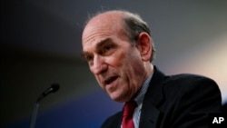 El representante especial de Estados Unidos para Venezuela, Elliott Abrams, aseguró que el país norteamericano seguirá apoyando a Juan Guaidó para conseguir "la restauración de la democracia".
