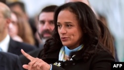 Isabel dos Santos visite une nouvelle unité industrielle de la société portugaise EFACEC à Maia, le 5 février 2020.