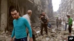 درگیری ها در شرق دمشق به مرگ ۵۲ نفر منجر شده است. 