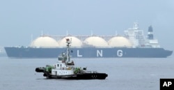 Sebuah pelabuhan di Yokohama, barat daya Tokyo. (Foto: AP)