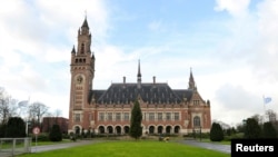 Gedung Mahkamah Internasional (ICJ) di Den Haag, Belanda, 9 Desember 2019. (REUTERS/Eva Plevier/File Foto)