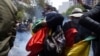 Manifestantes participan en una protesta contra el presidente boliviano Luis Arce, luego de que las leyes sobre propiedad privada y seguridad generaran la ira de los críticos, en La Paz, Bolivia, el 11 de octubre de 2021.
