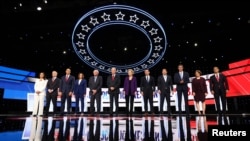 15일 미국 오하이오주 웨스터빌의 오터바인대학에서 민주당 대선 경선후보 4차 TV 토론회가 열렸다. 
