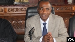 Governador do Namibe, Isaac dos Anjos