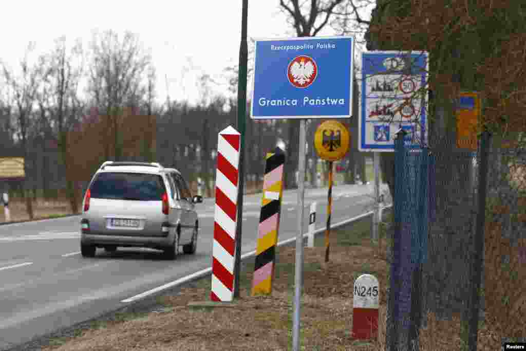 A border crossing between Poland and Germany near the village of Rosow, April 6, 2013