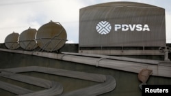 Tres personas fueron arrestadas en las redadas en casas y oficinas del exembajador español en Venezuela, Raúl Morodo, por un caso vinculado con PDVSA.