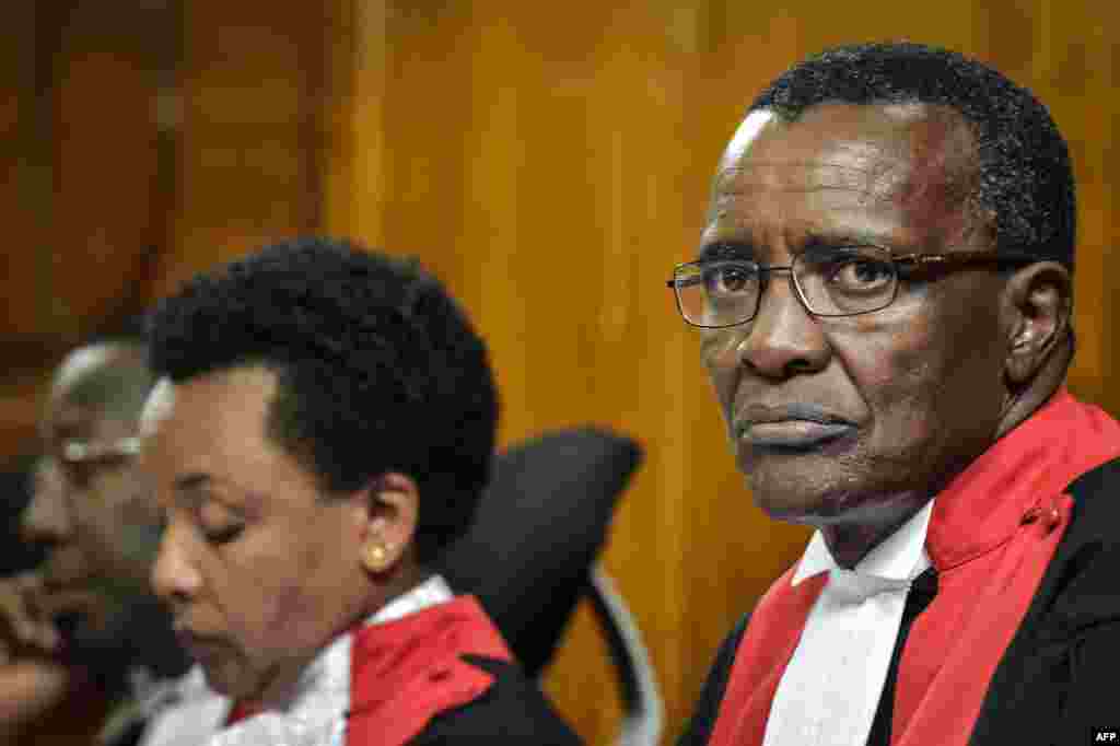 1er septembre : la Cour suprême du Kenya annule les résultats de l'élection présidentielle d'août.