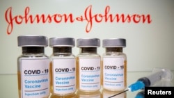Ampule sa vakcinom za kompanije Johnson & Johnson. 