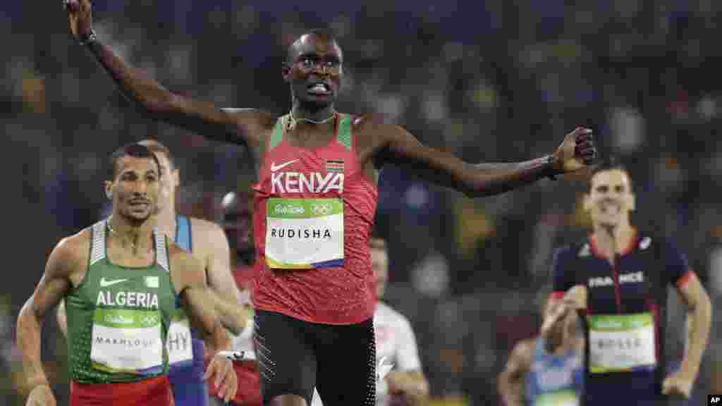 David Lekuta Rudisha du Kenya gagne le 800 mètres à Rio de Janeiro, le 15 août 2016.
