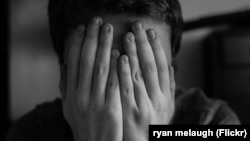 Experts in the U.S. now suggest that adult showing no signs of anxiety be tested for the condition during regular care visits with their doctor. 