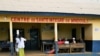 Au Congo, des accouchements sous une lampe torche 