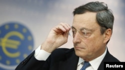 El presidente del Banco Central Europeo, Mario Draghi, aboga porque los países del bloque reduzcan el gasto público aún más.