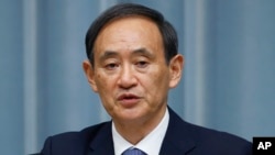 Kepala Sekretaris Kabinet Jepang Yoshihide Suga mengumumkan sanksi baru terhadap Rusia (foto: dok).