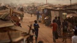 Début du retour des déplacés à leur domicile à Bangui, reportage de Freeman Sipila