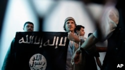 Selon l'Onu, des groupes affiliés à l'EI et à Al-Qaïda pourraient s'apporter un soutien mutuel dans certaines régions.