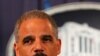 Holder enfrenta duras críticas