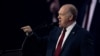 ARCHIVO: Tom Homan, el "zar fronterizo" del presidente electo Donald Trump, habla en una conferencia en Phoenix, Arizona, el 22 de diciembre de 2024.