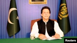 Le Premier ministre pakistanais, Imran Khan, s'adresse à la nation lors de son premier discours télévisé à Islamabad, au Pakistan, le 19 août 2018.
