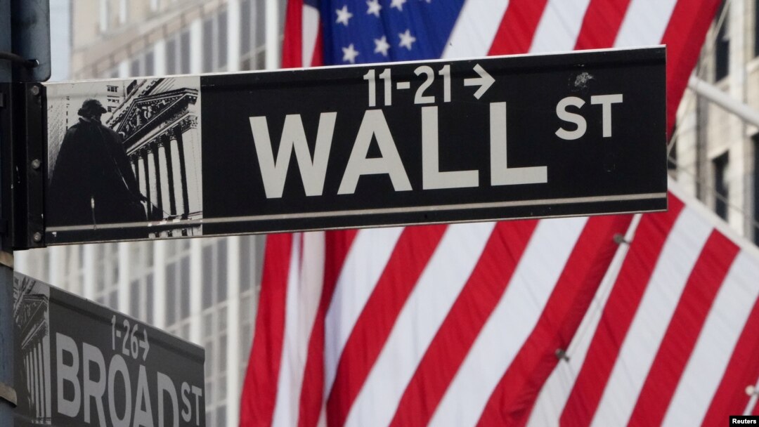 Wall Street registra alzas en al fin de una semana de grandes pérdidas por pandemia de coronavirus.
