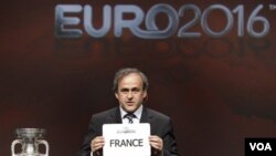 Michael Platini mengimbau agar menteri olahrada UE melindungi sepakbola dari mafia pertandingan (foto:dok).