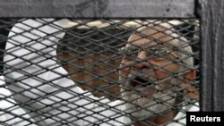 Mohammed Badie, seorang pembimbing rohani kelompok Ikhwanul Muslimin ditangkap pihak berwenang Mesir tahun lalu (foto: dok). 