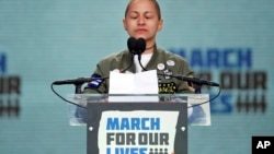 Ema Gonzales, jedna od preživjelih učenica na Maršu za naše živote u Vašingtonu, 24. marta 2018. 