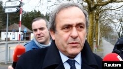 Michel Platini, exastro del fútbol francés, fue citado por la Oficina Anticorrupción de la Policía Judicial en las afueras de París.