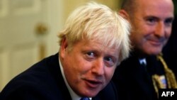Boris Johnson se plantea claramente una salida sin acuerdo, pese a las previsiones alarmantes, de su propio gobierno.