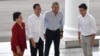 Jokowi Sambut Kedatangan Obama di Istana Bogor