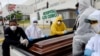 , Ecuador tiene una tasa de mortalidad bruta—el número de muertes dividido por el número de casos confirmados— de 11.5%, según la Organización Panamericana de la Salud. 