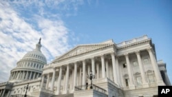 Demócratas y republicanos deben ponerse de acuerdo para aprobar el presupuesto del próximo año fiscal en Estados Unidos.