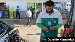  Los precios de los combustibles se han disparado durante los últimos meses en Nicaragua. [Foto VOA/Donaldo Hernández]