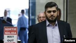 محمد علوش، از رهبران "جیش الاسلام" یکی از گروه های مخالف دولت اسد است که همراه هیات "کمیته عالی مذاکرات" در ژنو است. ۲۵ فروردین