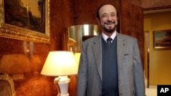 رفعت الاسد، ۸۲ ساله عموی بشار اسد
