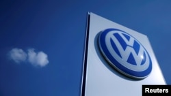 Salah satu pabrik mobil Volkswagen di Wrzesnia, Polandia (foto: dok).