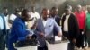 Le president Ali Bongo Ondimba veut rempiler, l’opposition entend lui barrer la route.