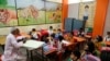 Suasana hari pertama masuk sekolah di Prayagraj, India, 1 September 2021. (AP Photo/Rajesh Kumar Singh)