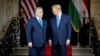 Perdana Menteri Viktor Orban (kiri) mendukung pencalonan kembali mantan Presiden AS Donald Trump (foto: dok). 
