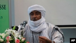 Mossa Ag Attaher, le porte-parole du Mouvement national pour la Libération de l'Azawad, lors d'une conférence de press à Rabat, Maroc, janvier le 23 2014. 