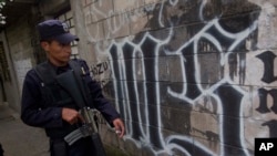 Autoridades de EE.UU. y de los países del Triángulo del Norte se reúnen en Miami para intercambiar información y estrategias para seguir en la lucha contra las pandillas. 