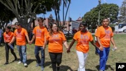 La lucha de los jóvenes soñadores continúa. Miles de estudiantes indocumentados todavía están a la espera de la extensión de la Acción Diferida que permanece bloqueada en la Corte Suprema.