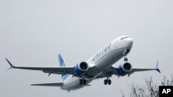 La aerolínea, con sede en San Francisco, recortará personal a pesar que recibirá 5.000 millones de dólares de un plan gubernamental de salvataje a las aerolíneas.