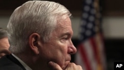 U.S. Secretary of Defense Robert Gates (file photo)