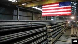 Estados Unidos comenzará a cobrar impuestos adicionales sobre las importaciones de China y México. Éstas representan ventas de 897,5 millones de dólares para China, y de 622,4 millones para México.