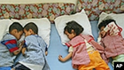 Enfants abandonnés par des filles-mères dans un orphelinat au Maroc. (Archives)