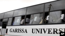 Un bus de l’université de Garissa, Kenya, 3 avril 2015