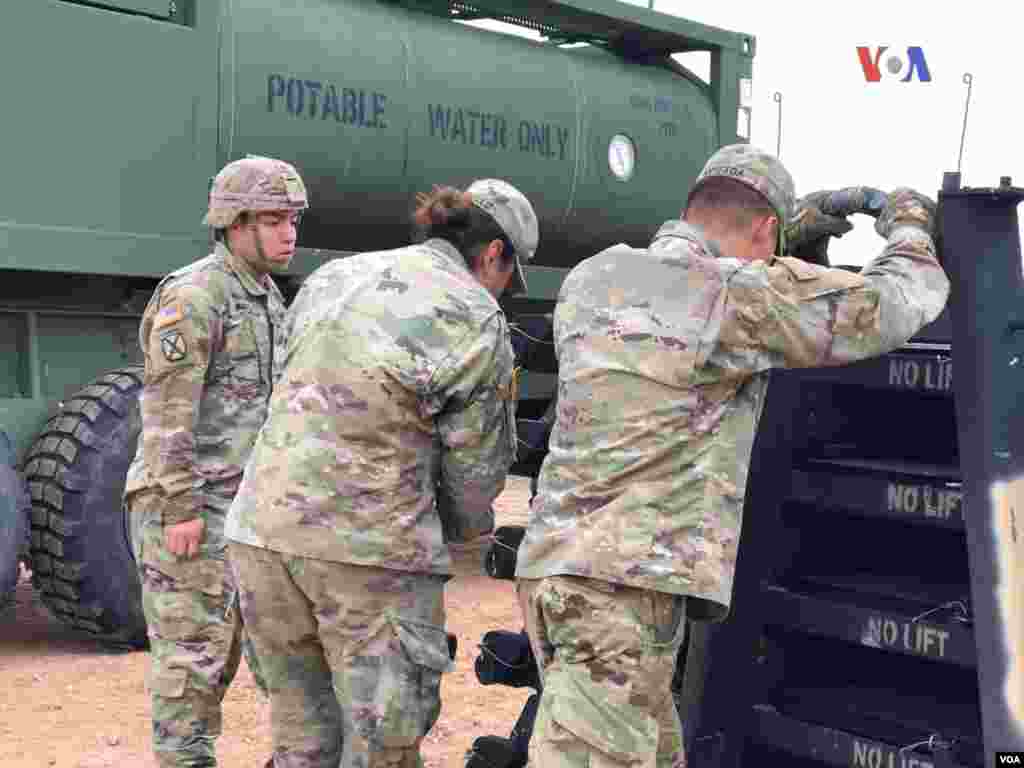 In addition to setting up the camp in Donna, Texas, the U.S. Army, Customs and Border Protection personnel (CBP) have conducted an anti-riot exercise on the Santa Fe International Bridge, between Ciudad Juarez and El Paso.