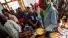 Comedor comunitario en Cuba ve un incremento de personas pobres mientras se acentúa la crisis económica