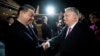 Kineski predsednik Ši Đinping i mađarski premiijer Viktor Orban na aerodromu u Budimpešti, 8. maj 2024. (Vivien Cher Benko / POOL / AFP)